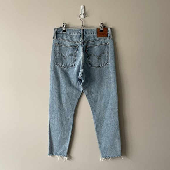 LEVI'S Wedgie Icon Denim High Rise Ripped Cropped Jeans Frayed Hem Blue 28 - Picture 3 of 10